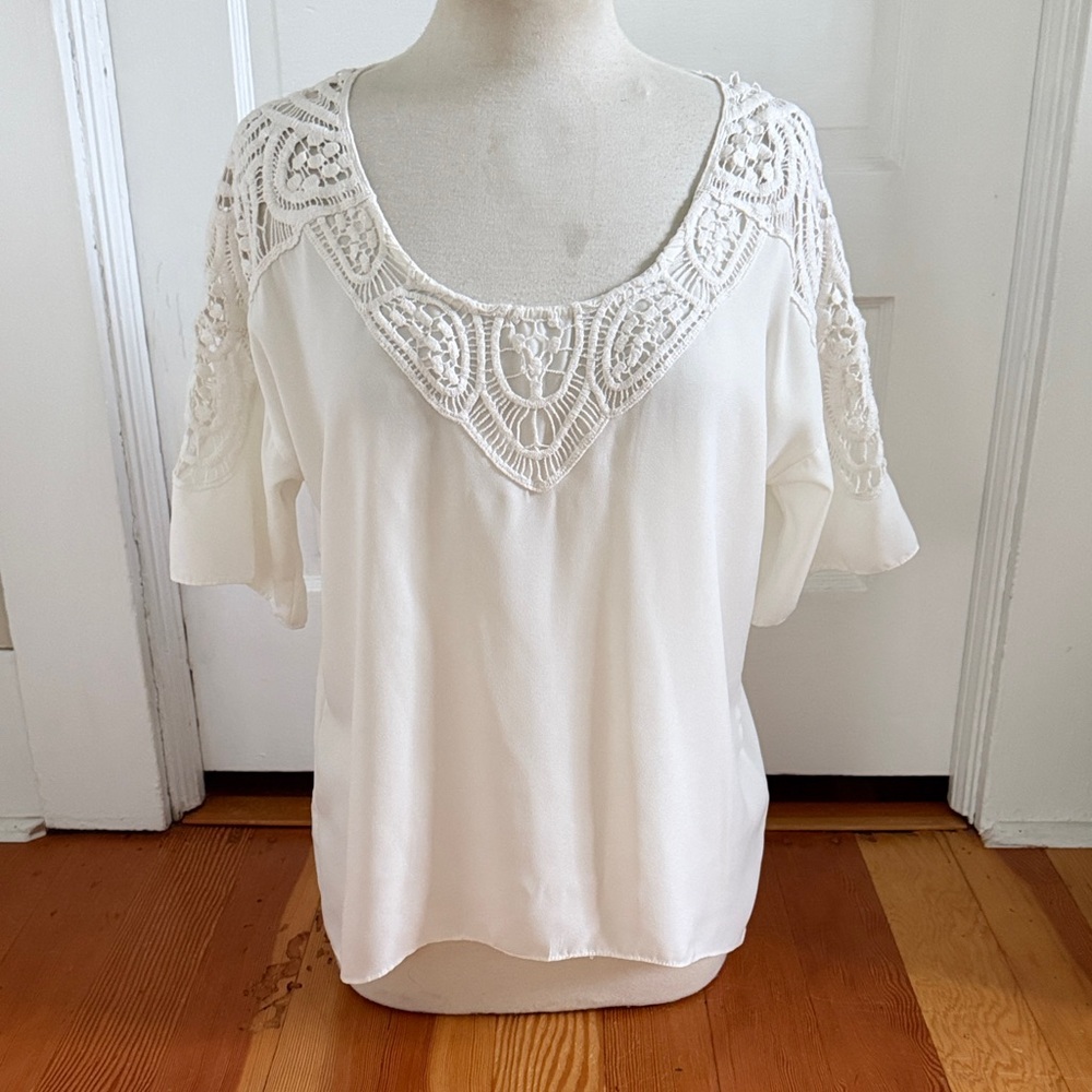 Metaphor Short Sleeve Lace Trim Blouse Medium